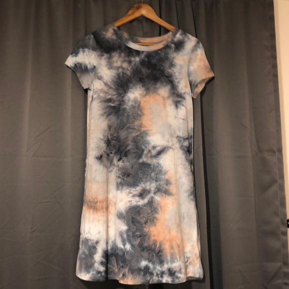 t-shirt dress (tie dye) - Picture 1 of 3